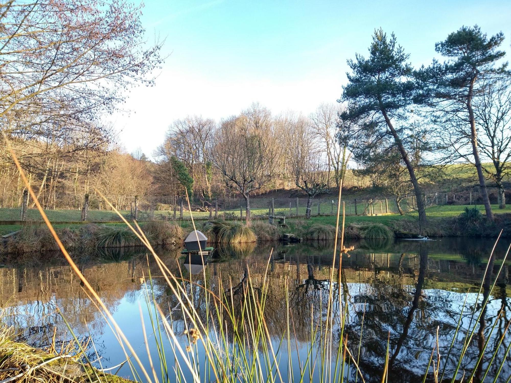 Le Petit Lac Bourganeuf المظهر الخارجي الصورة